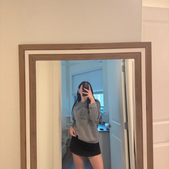 Gray New York Graphic Sweater - Picture 2 of 4